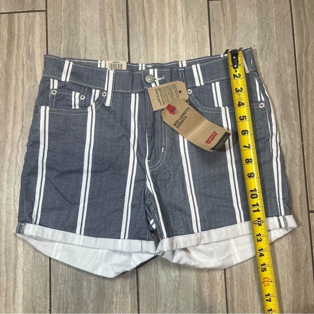 Levis Shorts Womens 29 Mid-length Shorts Mid-Rise Slim Striped NWT - Picture 5 of 5